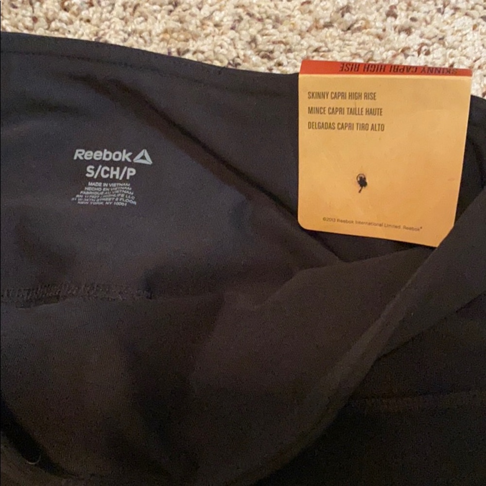 Reebok High Rise Capri - Picture 2 of 8